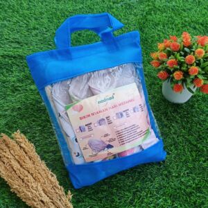 Nadnad Menspad Panty: Cegah Lembab Bikin Fresh Harimu! 1 pembalut kain (menspad) dari Nadnad